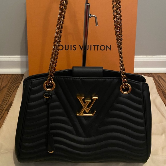 **TRADED** Louis Vuitton New Wave Bag - Picture 2 of 11
